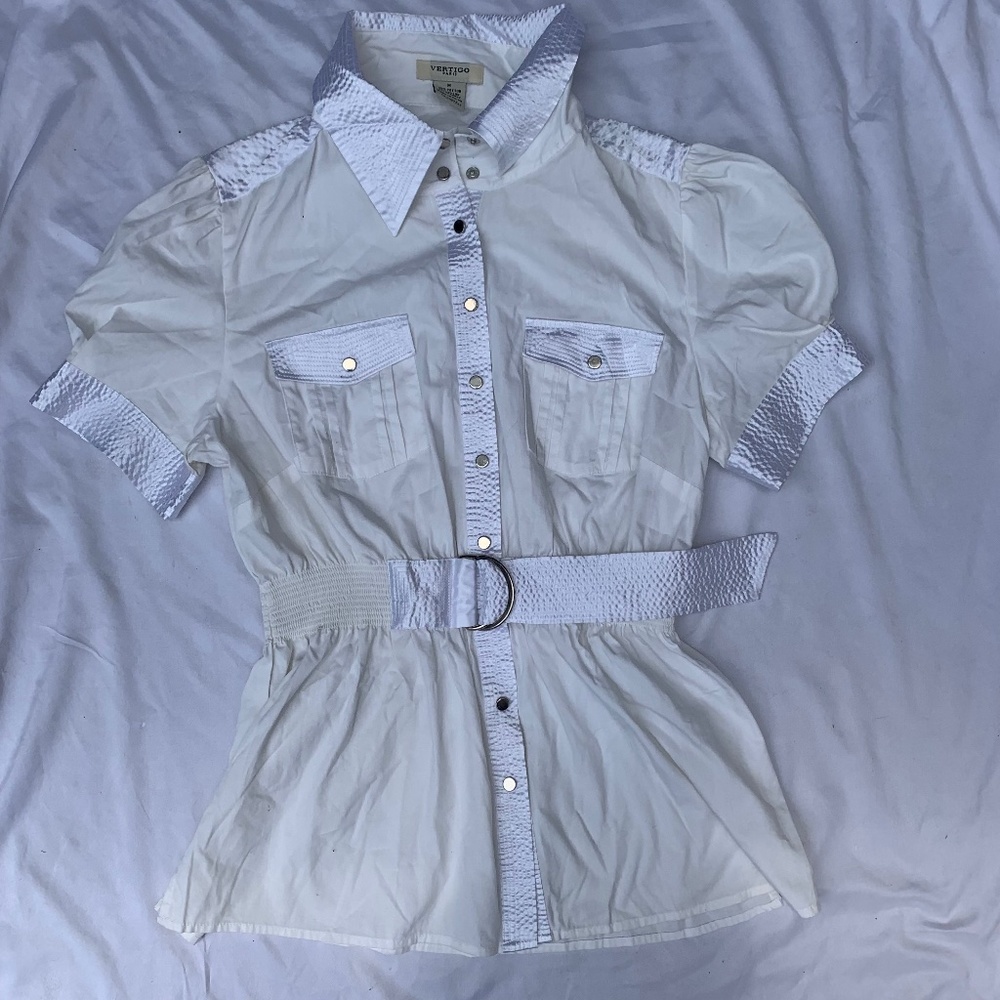 Vertigo Paris White Blouse/ W Belt Size (M) Off White Collared Button Down Shirt
